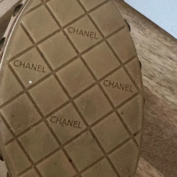 CHANEL Runway Leather Clogs Mules Metal studs 39 8